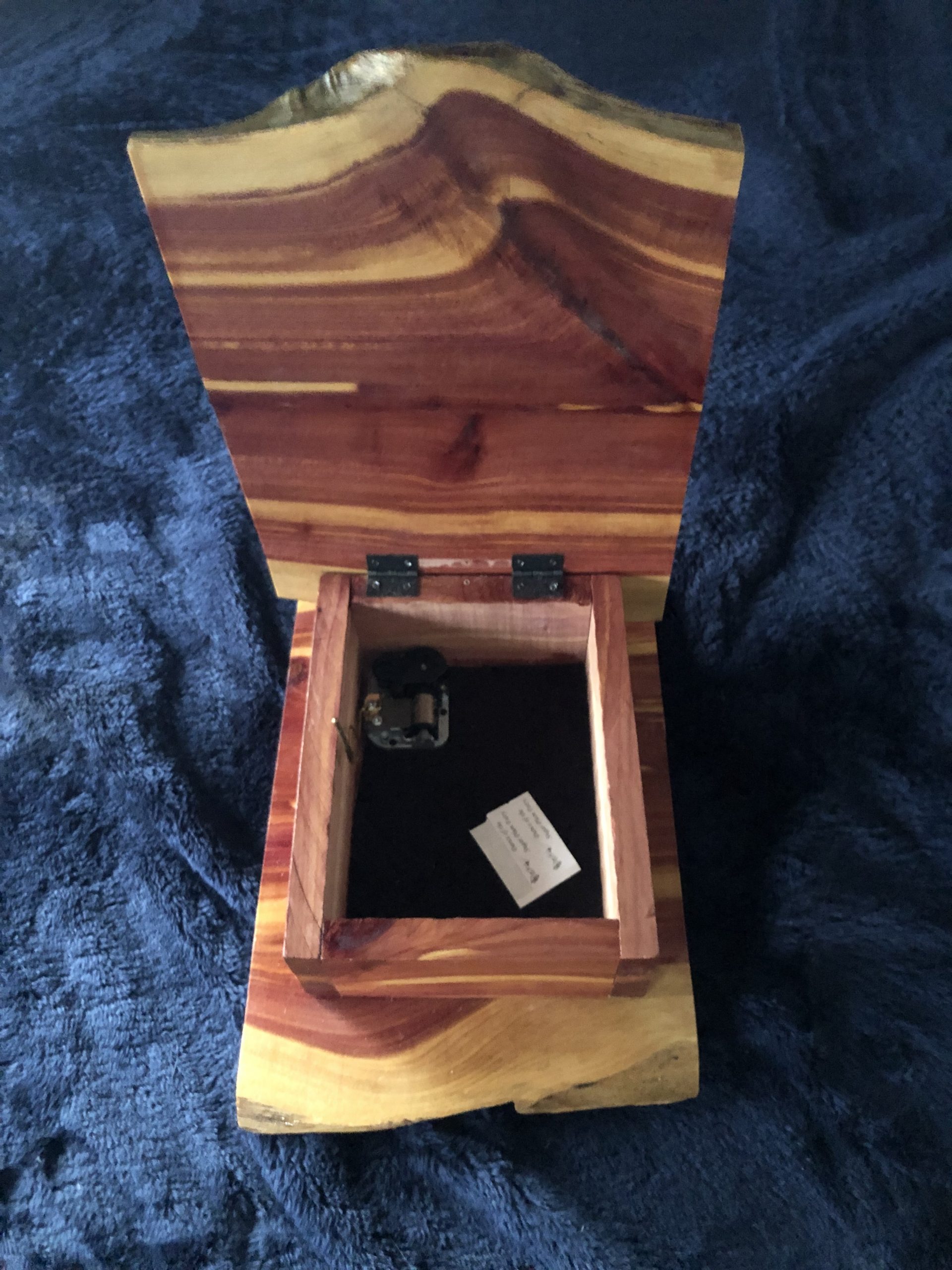 Aromatic Arkansas Red Cedar Music box